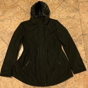 GUESS Women’s Raincoat Size XL